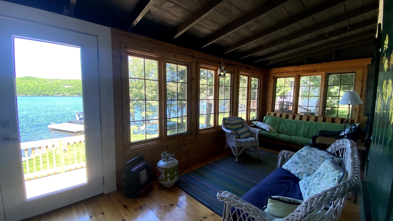 Photo of Livingroom in Rideau Lakes