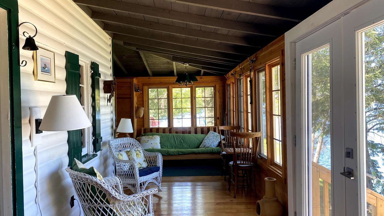 Photo of Livingroom in Rideau Lakes