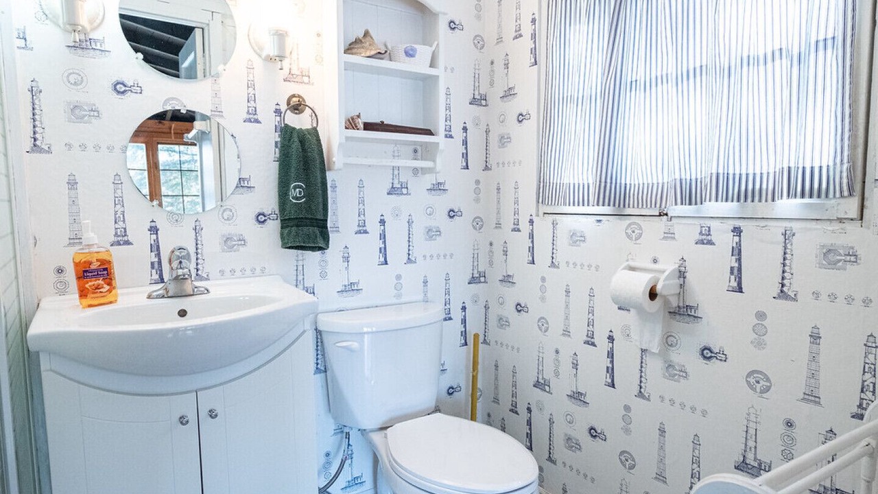 Photo of Bathroom in Rideau Lakes