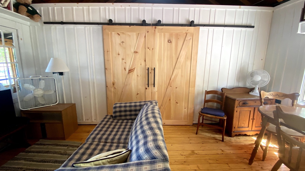 Photo of Livingroom in Rideau Lakes