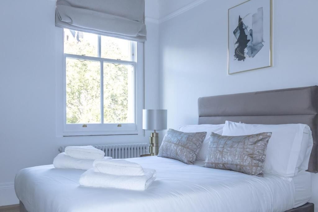 Photo of Bedroom in Queen's Gate