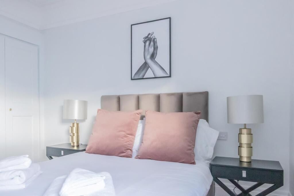 Photo of Bedroom in Queen's Gate