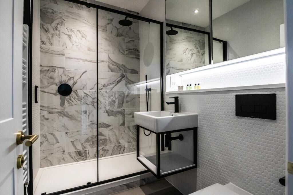 Photo of Bathroom in Queen's Gate