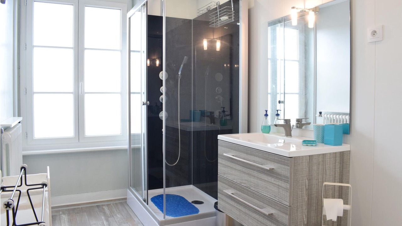 Photo of Bathroom in Gavray