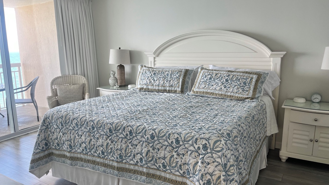 Photo of Bedroom in Crescent Beach