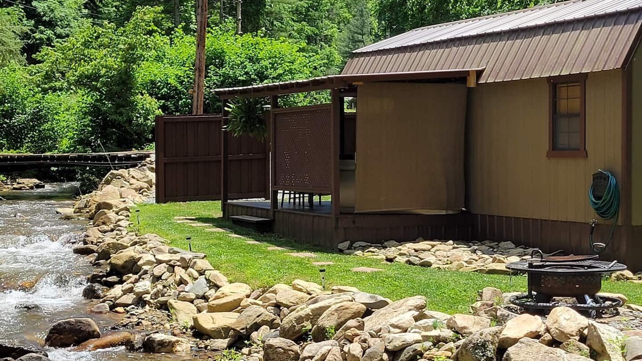 Photo of Outdoor in Flag Pond