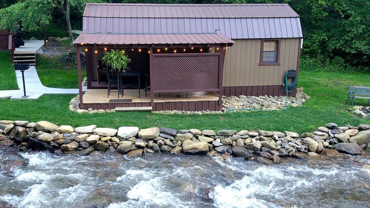 Photo of Outdoor in Flag Pond