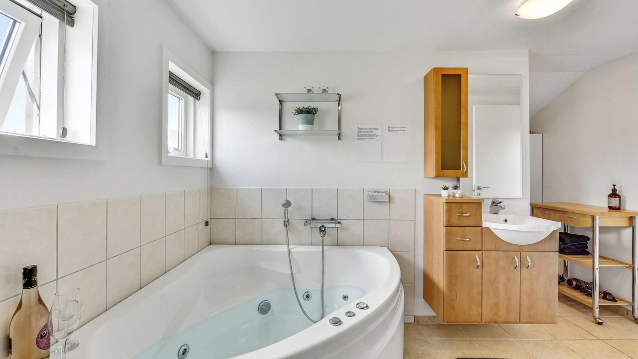 Photo of Bathroom in Skaven Strand