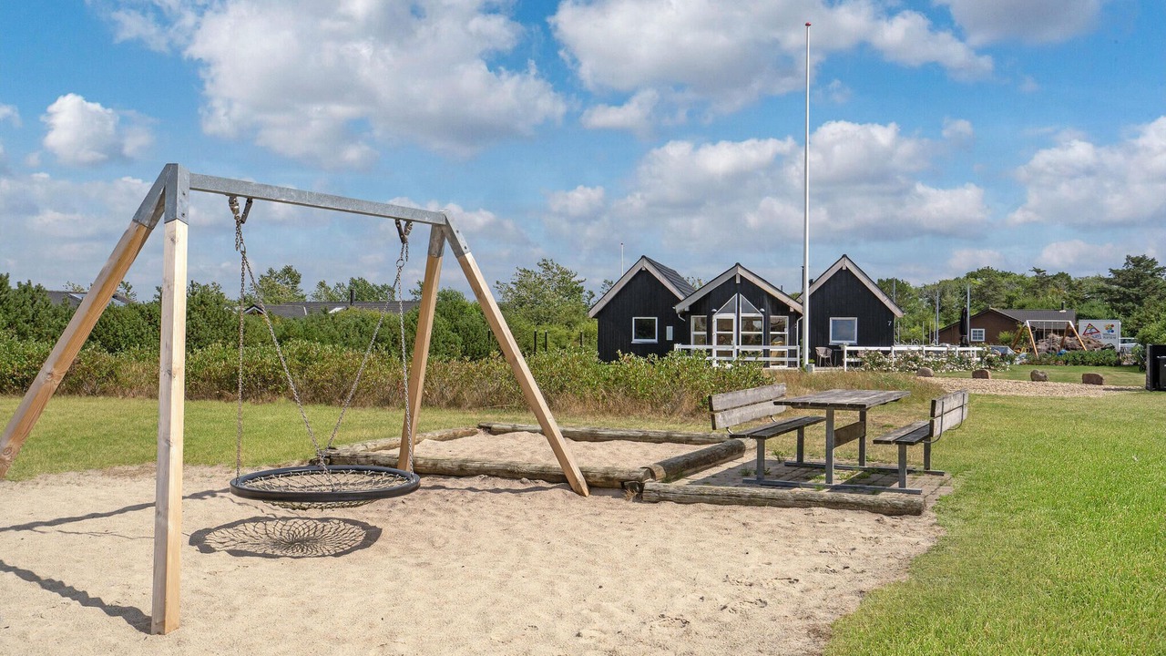 Photo of Others in Skaven Strand