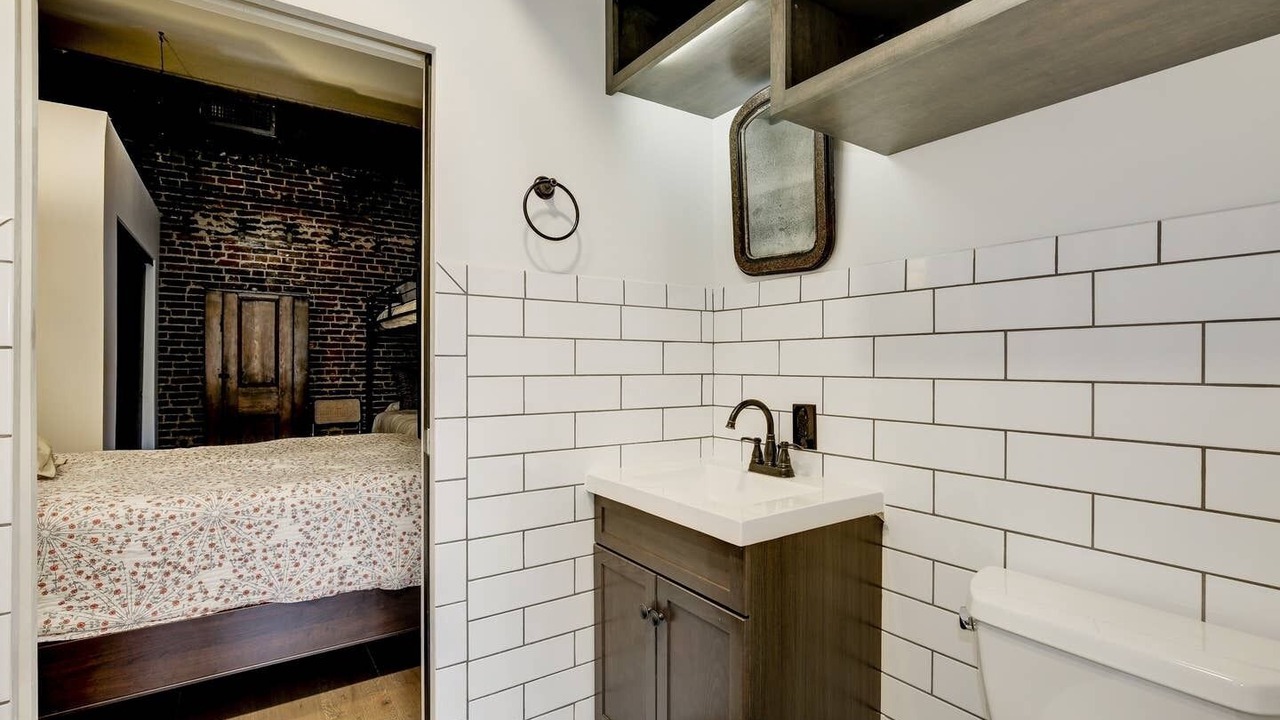 Photo of Bathroom in Shaw