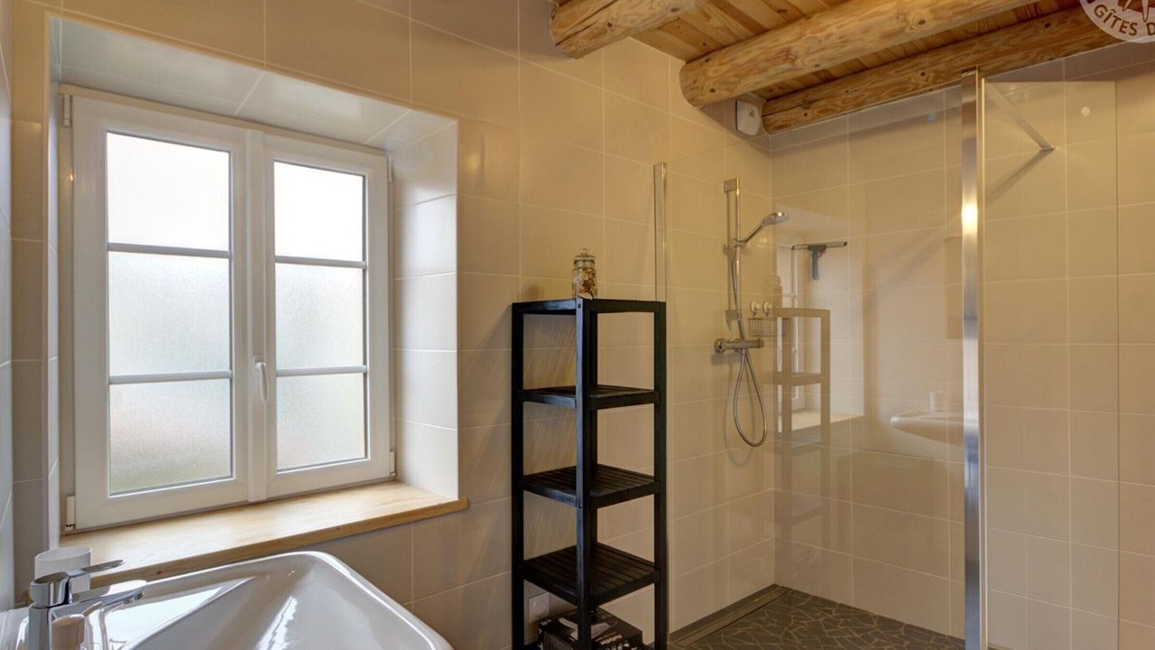 Photo of Bathroom in Saint-Hilaire-Cusson-la-Valmitte