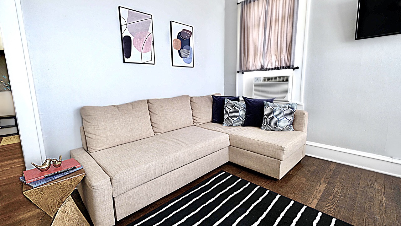 Photo of Livingroom in Lower Greenville