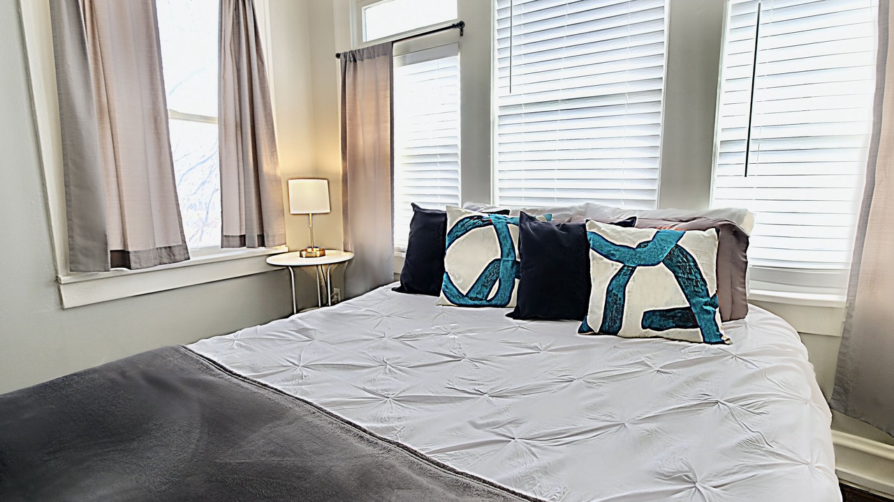 Photo of Bedroom in Lower Greenville