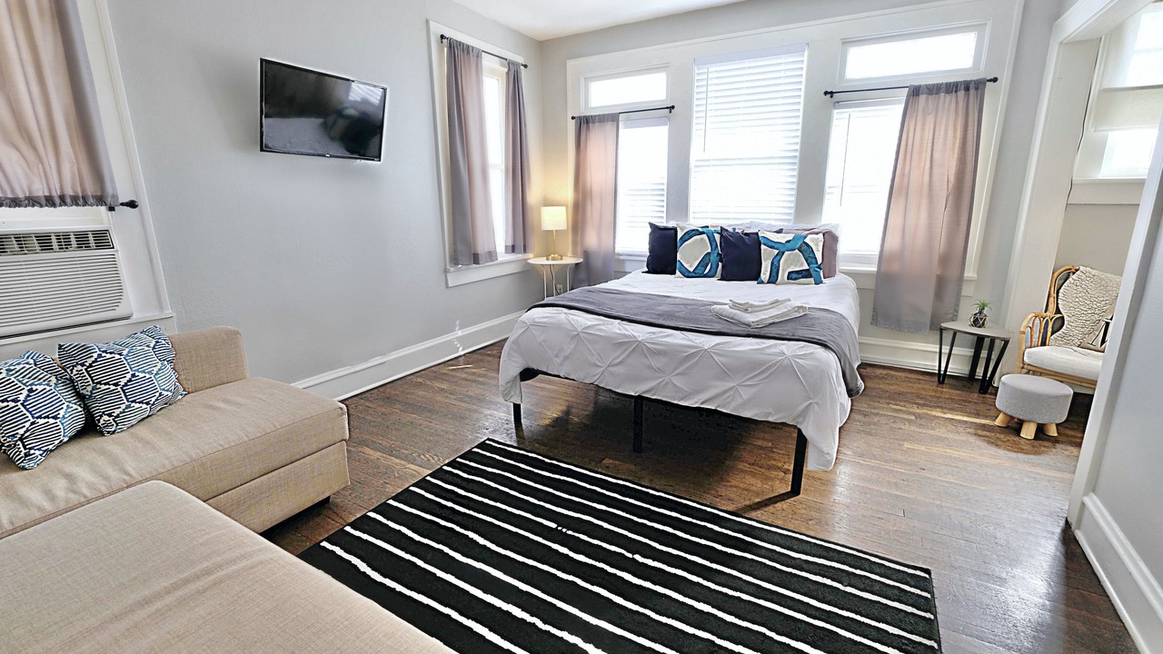 Photo of Bedroom in Lower Greenville