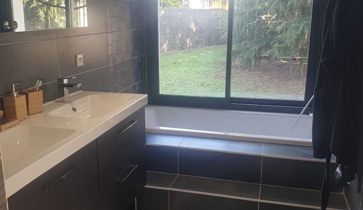 Photo of Bathroom in Pessac