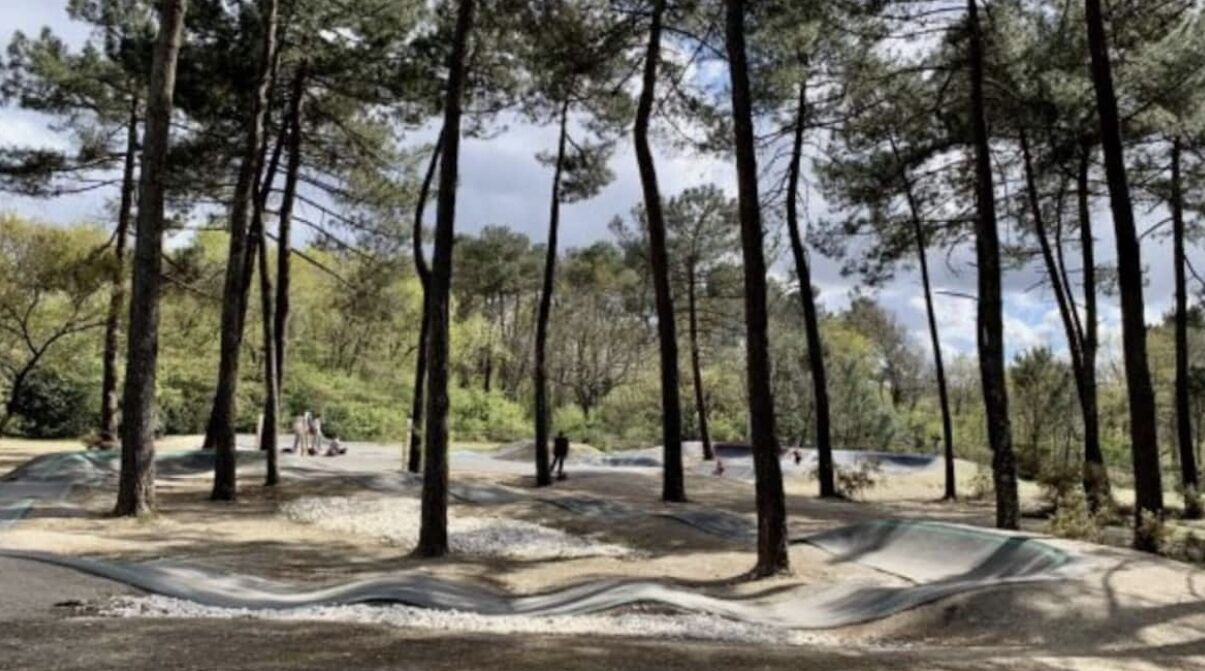 Photo of Others in Pessac