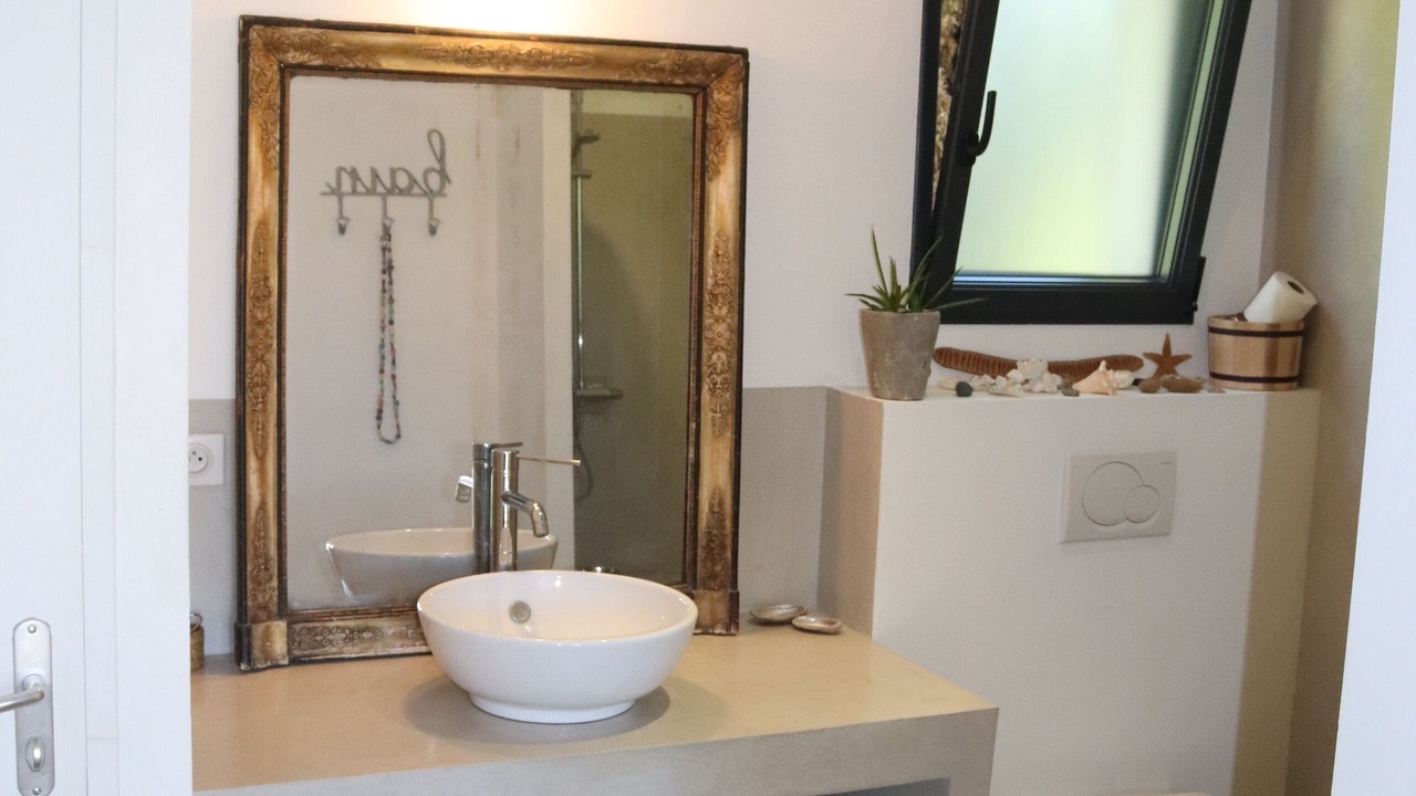 Photo of Bathroom in Pornic