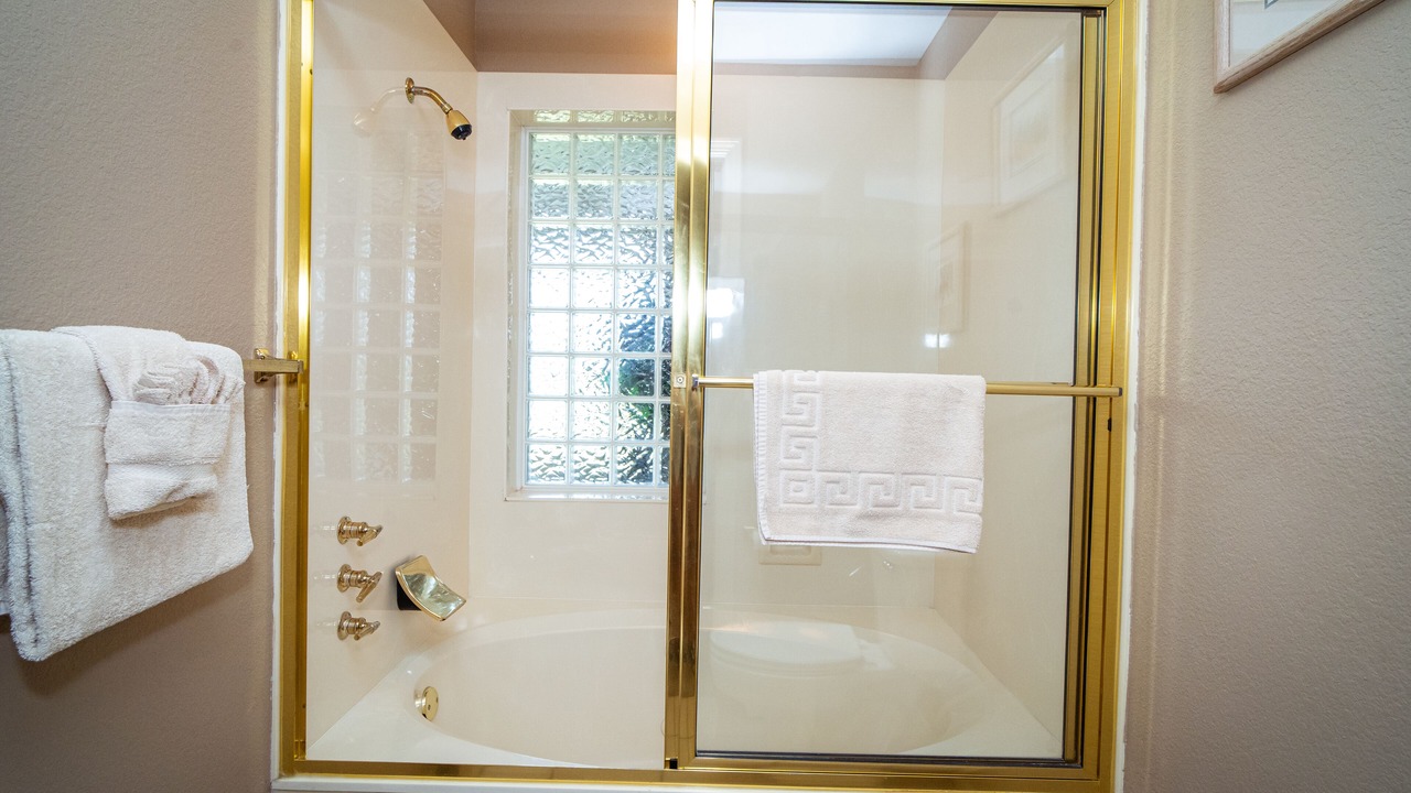 Photo of Bathroom in Branson