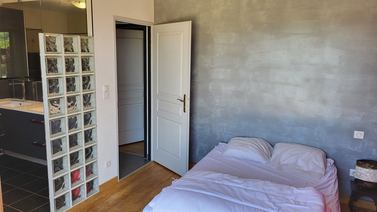 Photo of Others in Blars