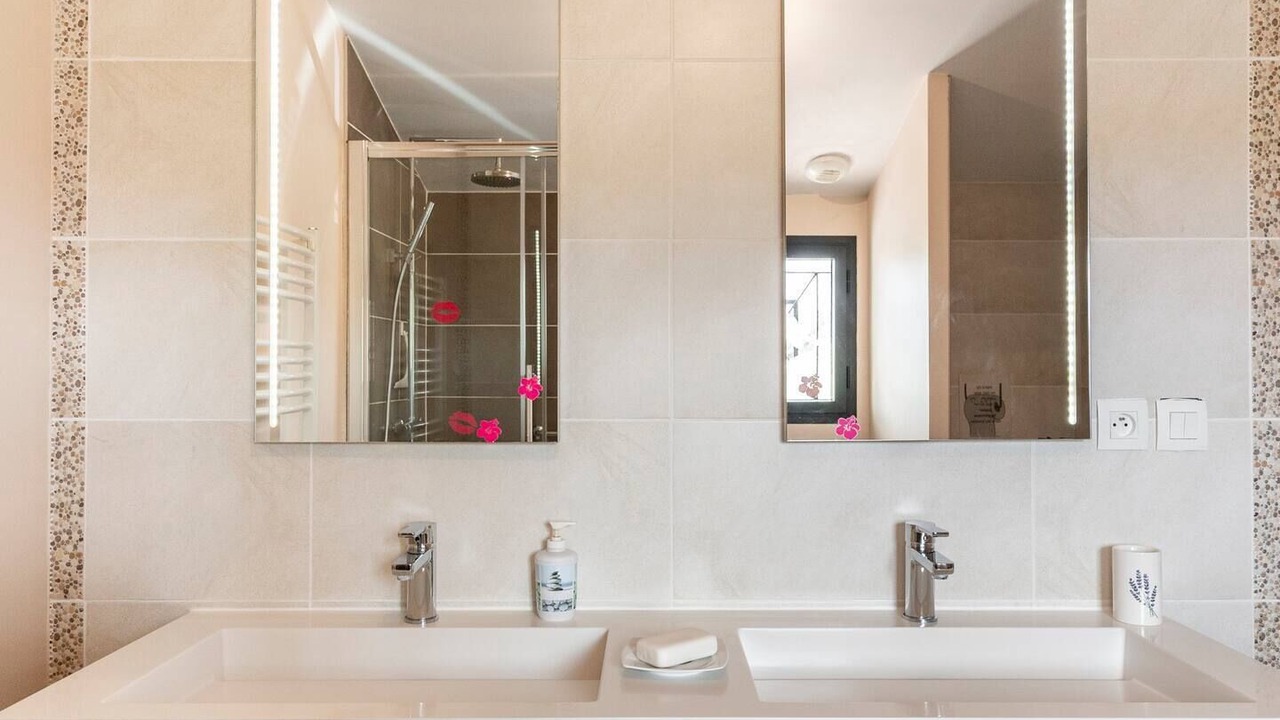 Photo of Bathroom in Labarthe-sur-Leze