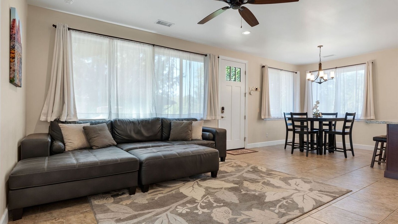 Photo of Livingroom in Uptown Sedona