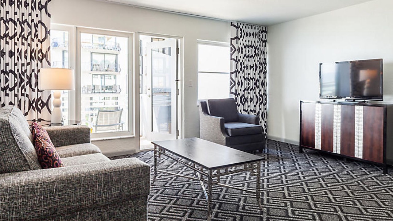 Photo of Livingroom in Surfside