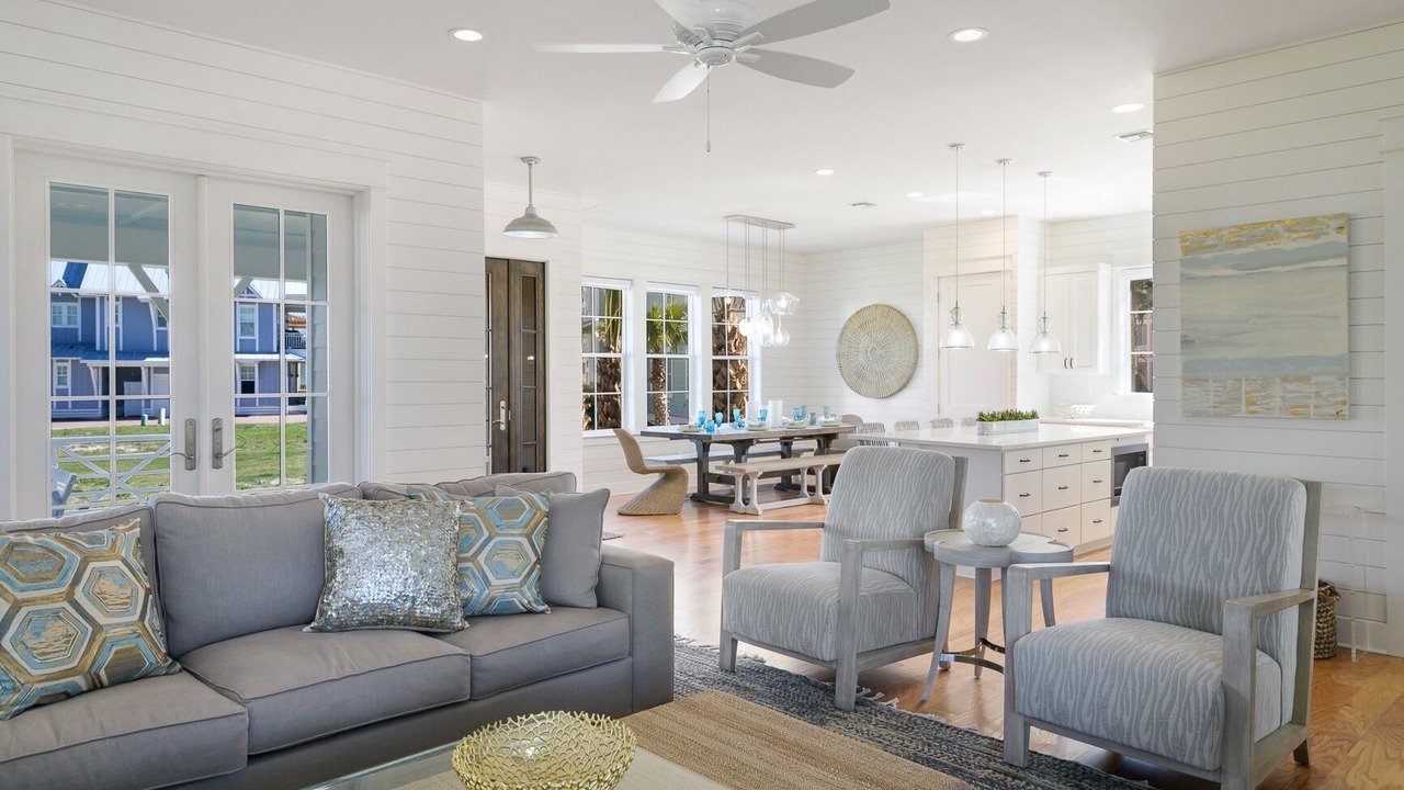 Photo of Livingroom in Cinnamon Shore