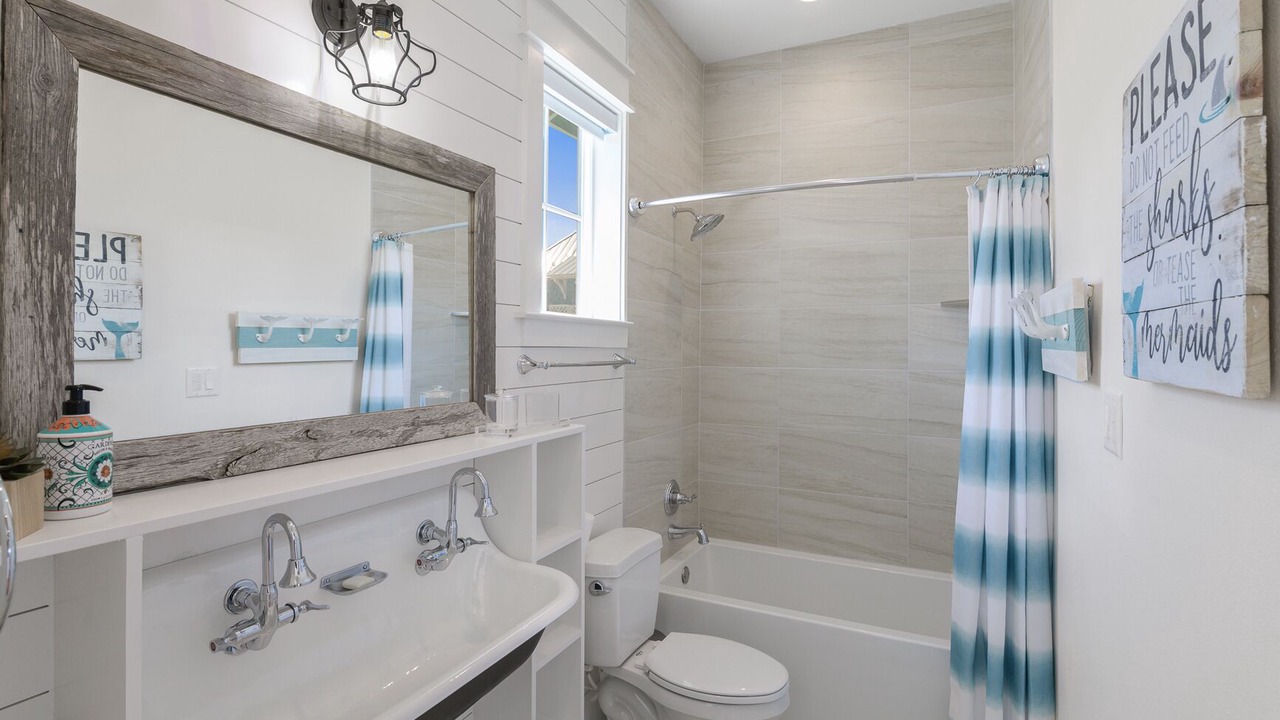 Photo of Bathroom in Cinnamon Shore