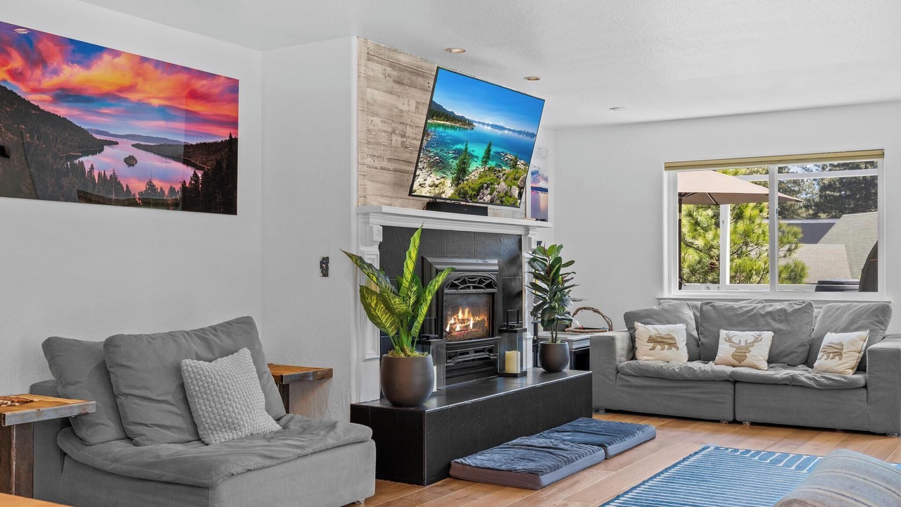 Photo of Livingroom in Ponderosa Palisades