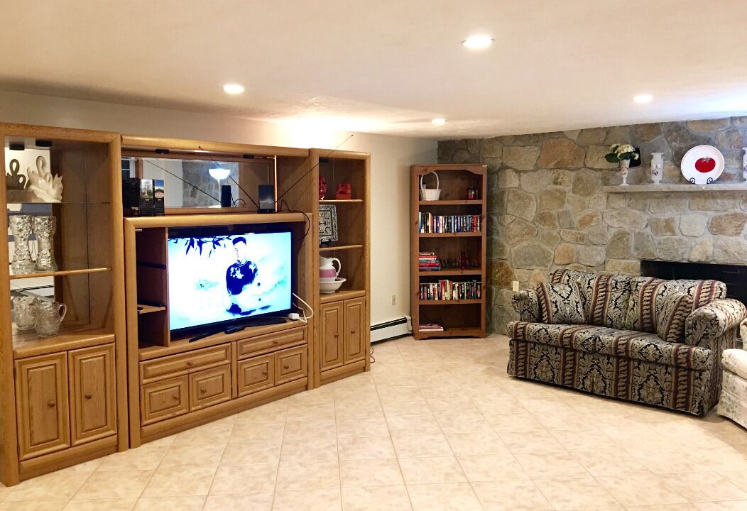 Photo of Livingroom in Readville