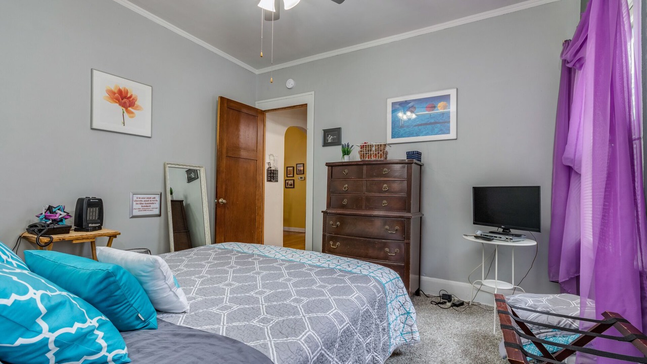 Photo of Bedroom in Oak Park