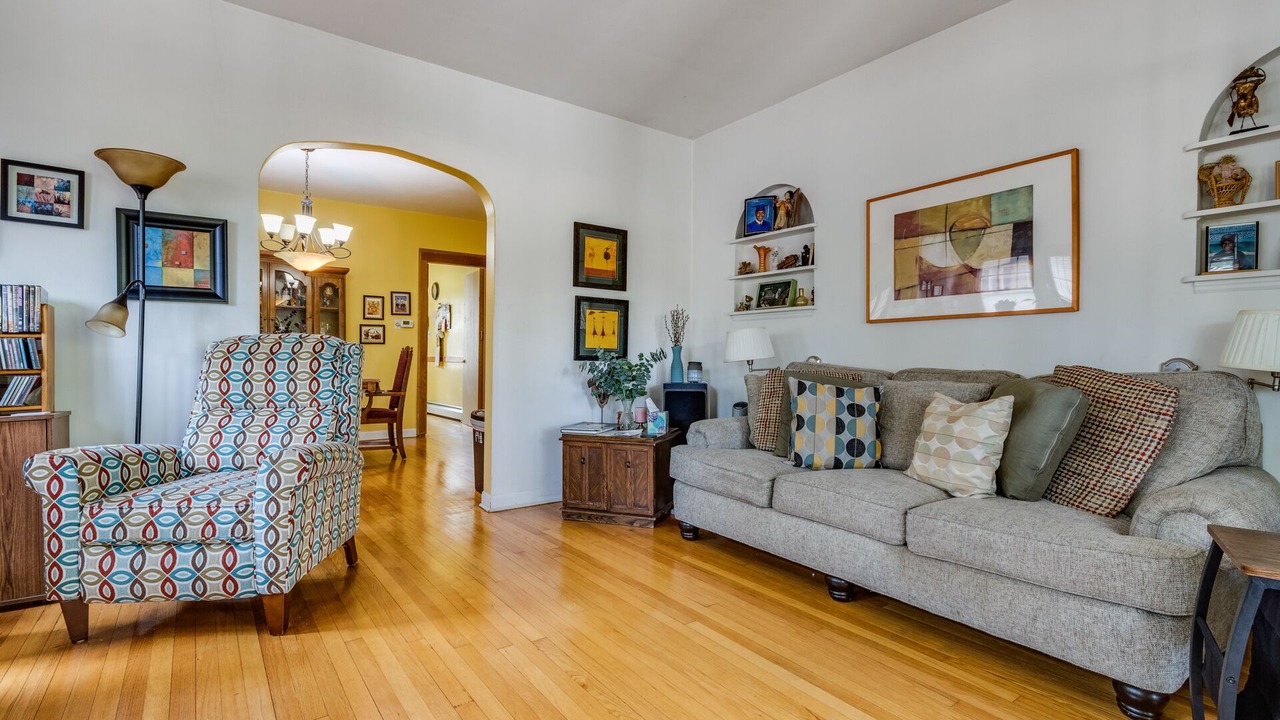 Photo of Livingroom in Oak Park