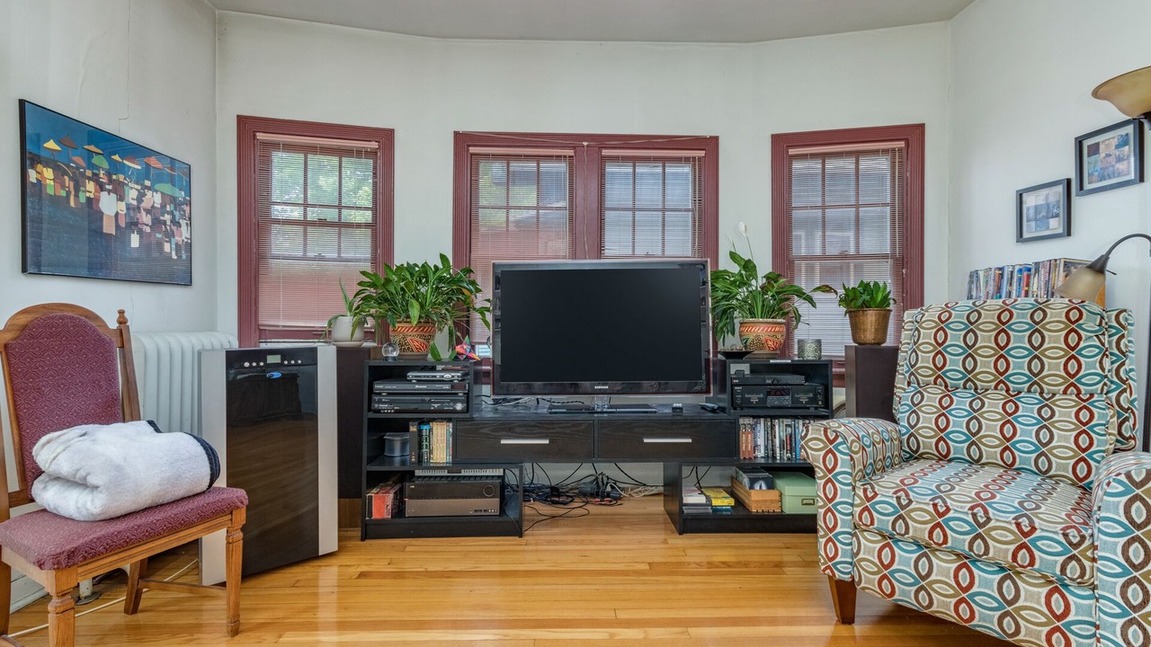 Photo of Livingroom in Oak Park