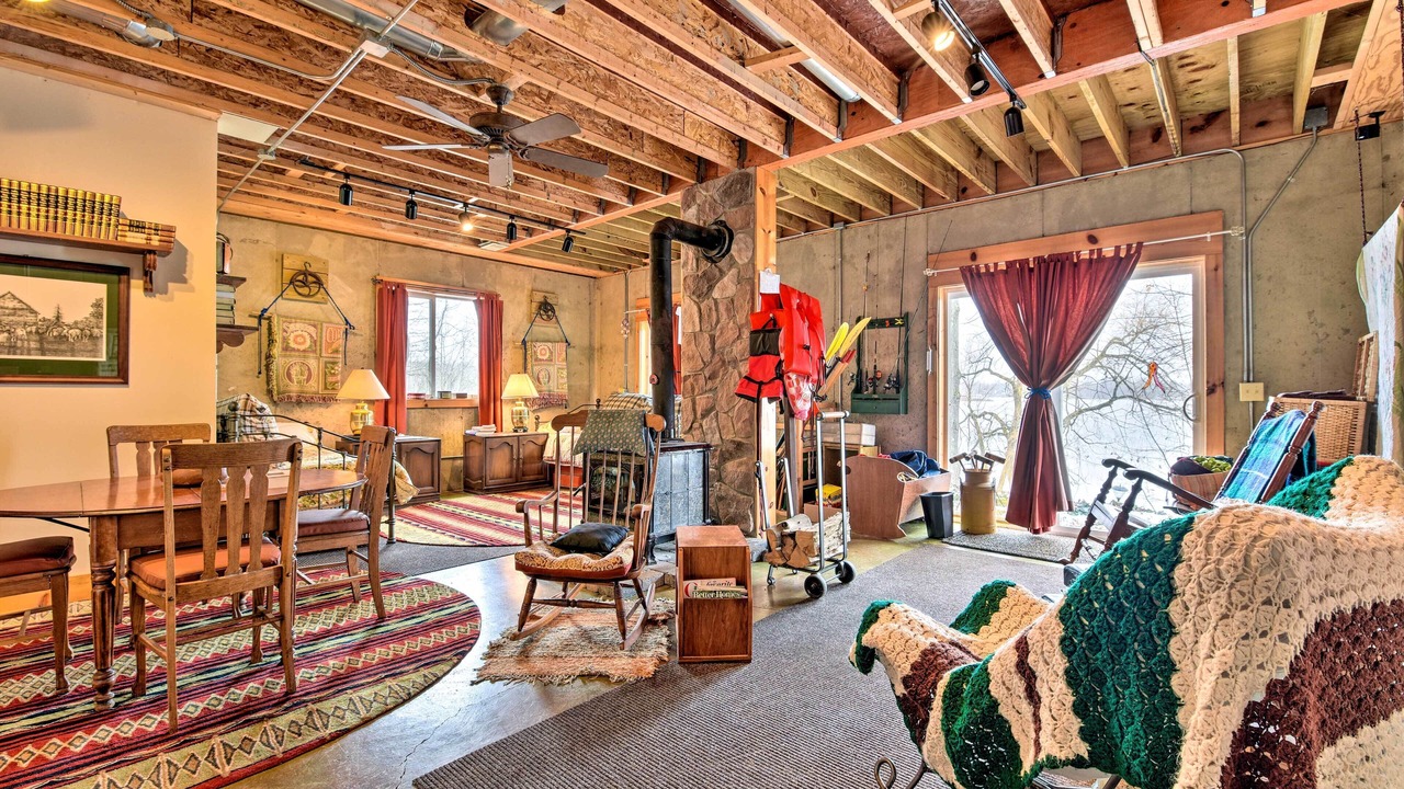 Photo of Bedroom in Delton