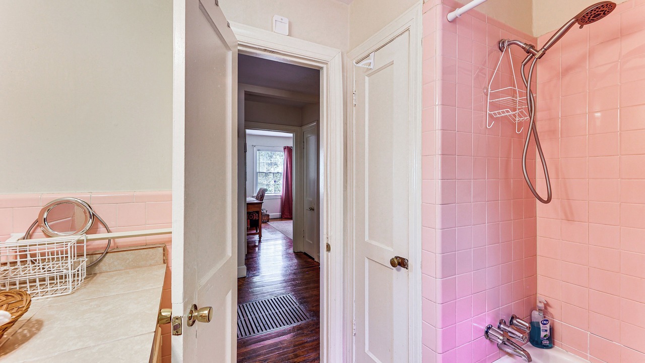 Photo of Bathroom in Tuskegee