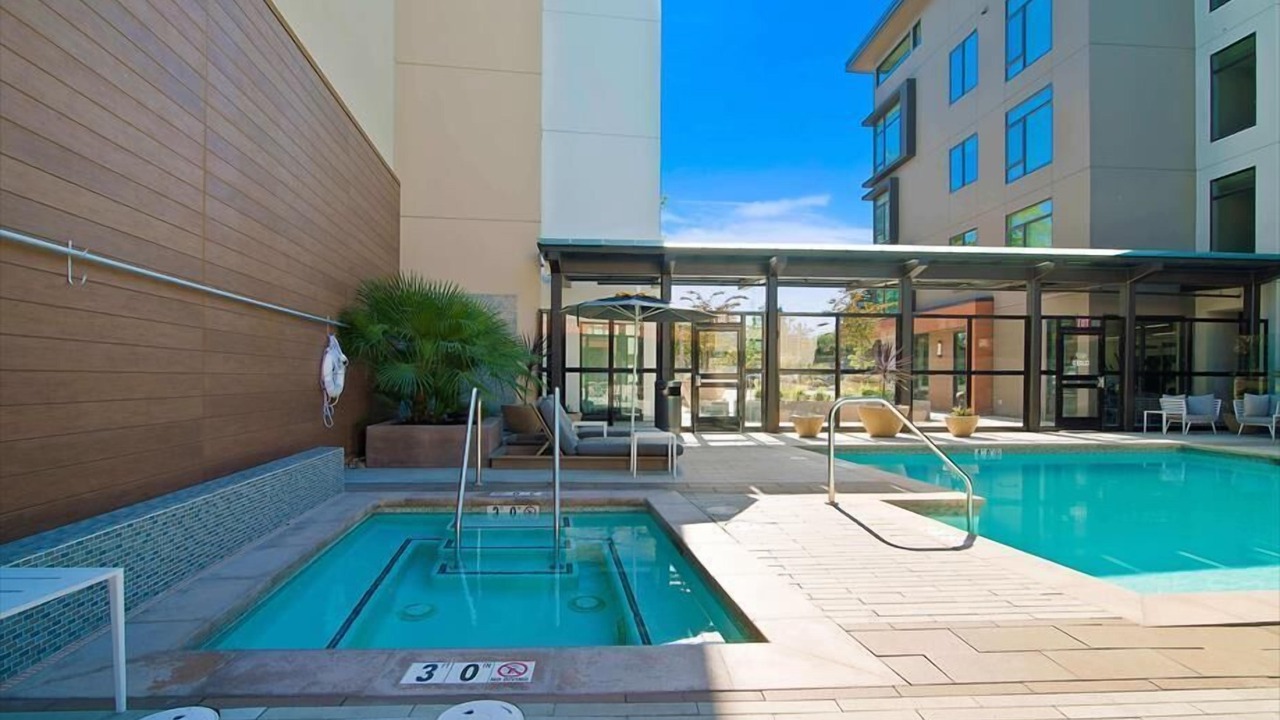 Photo of Outdoor in Shoreline West