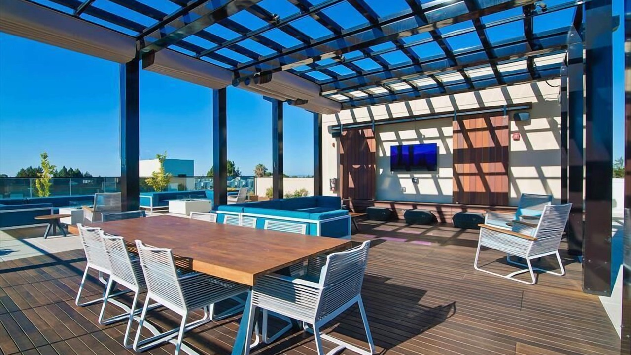 Photo of Outdoor in Shoreline West