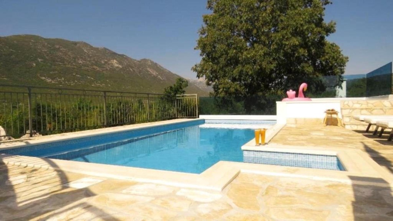 Photo of Outdoor in Rascane