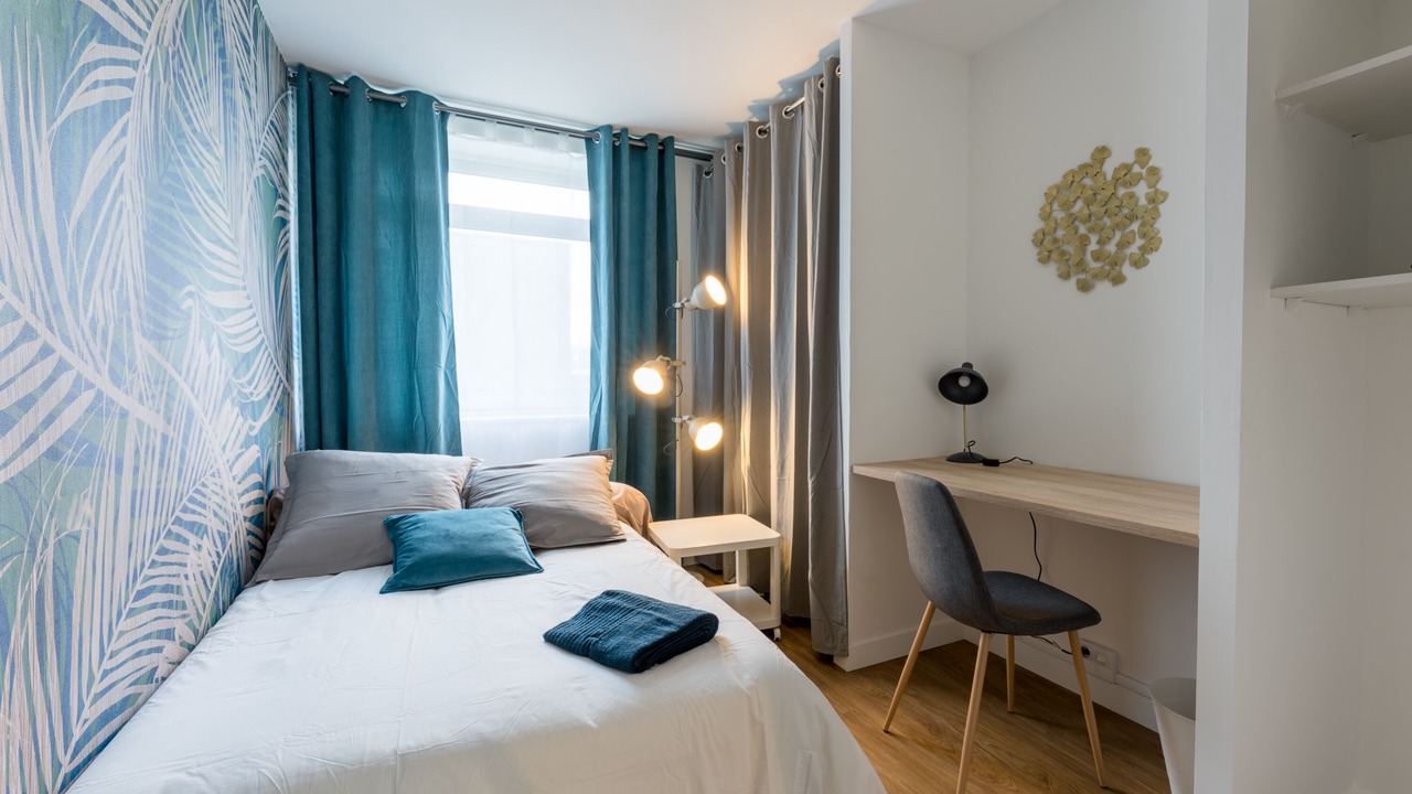 Photo of Bedroom in Mont-Saint-Aignan