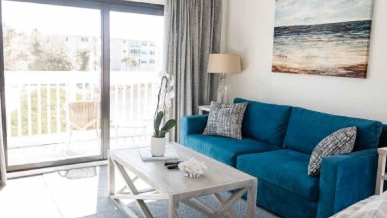 Photo of Livingroom in Historic District
