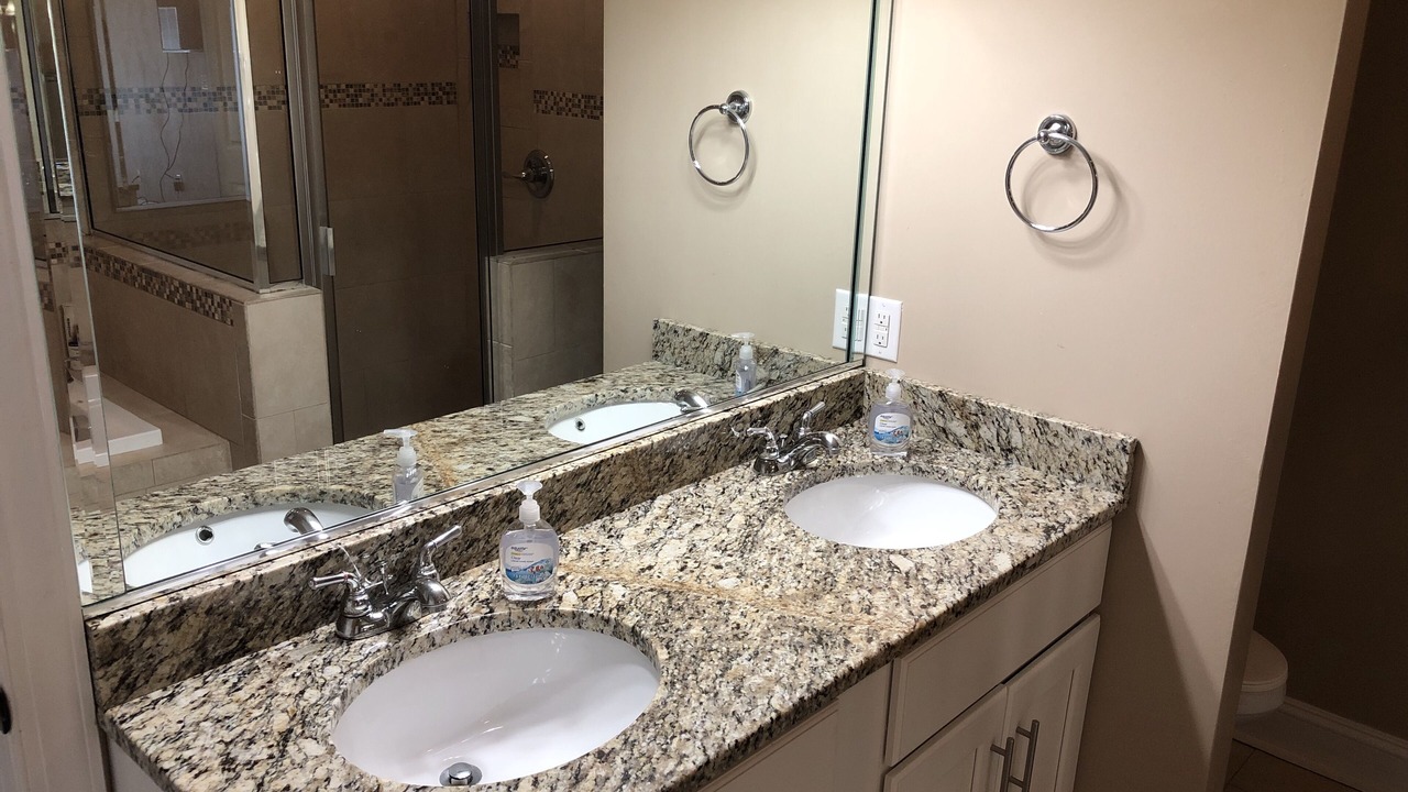 Photo of Bathroom in Willoughby Spit