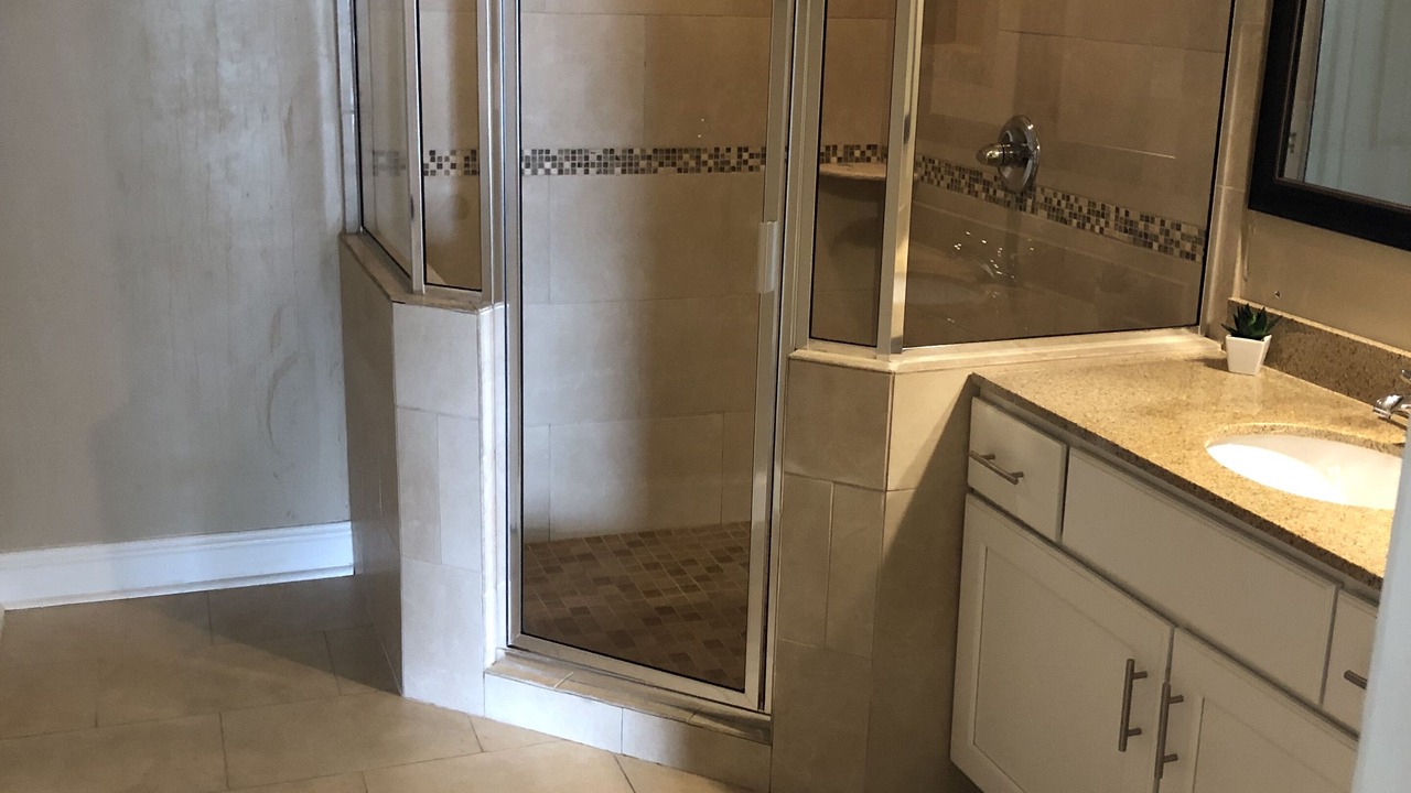 Photo of Bathroom in Willoughby Spit