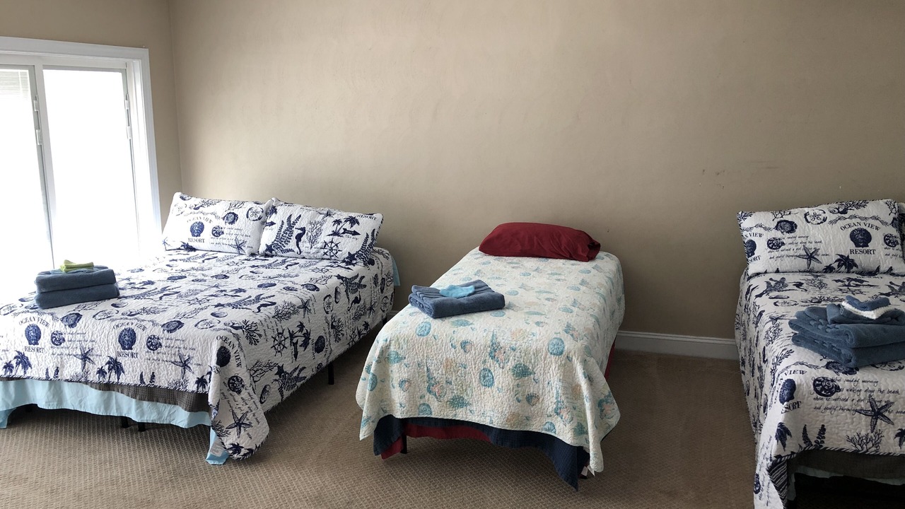 Photo of Bedroom in Willoughby Spit