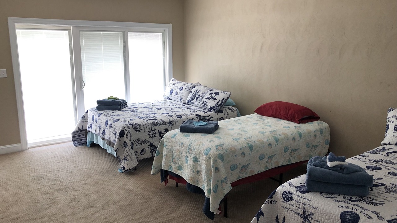 Photo of Bedroom in Willoughby Spit