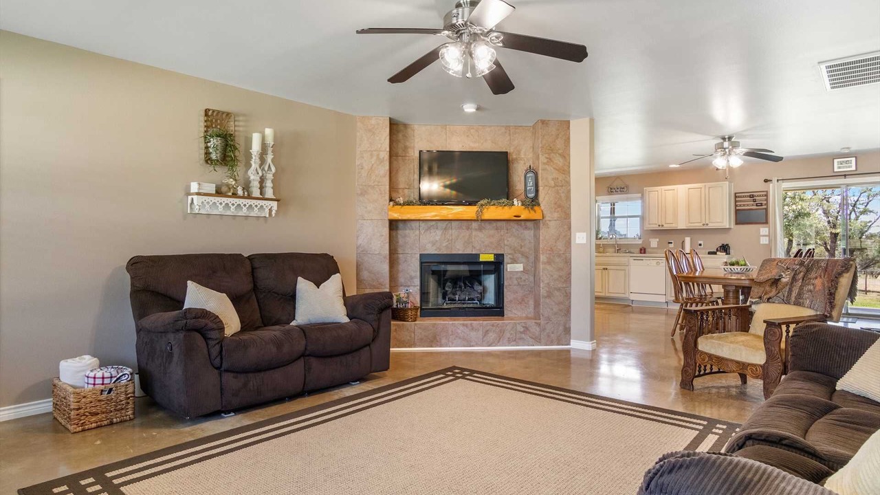 Photo of Livingroom in Fredericksburg