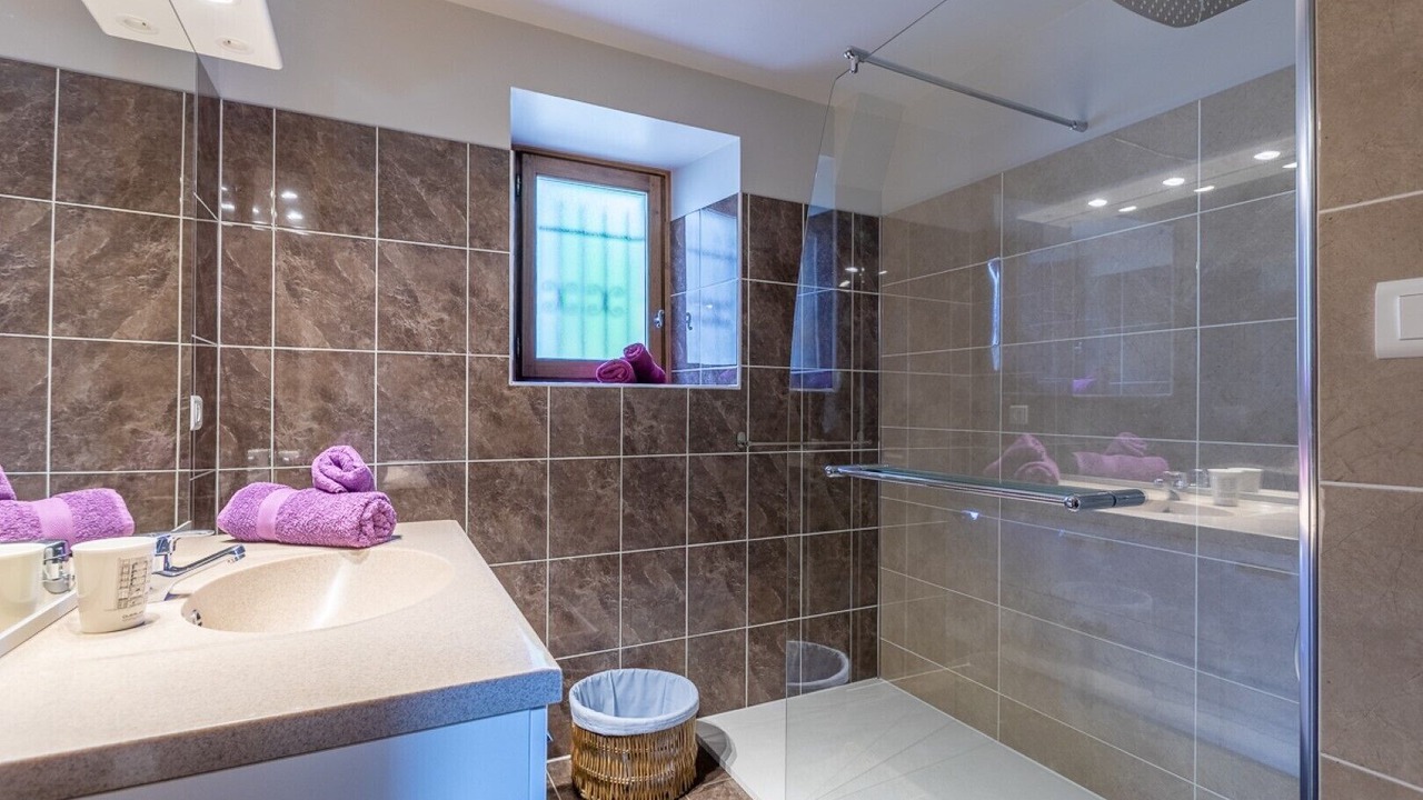 Photo of Bathroom in Rampoux