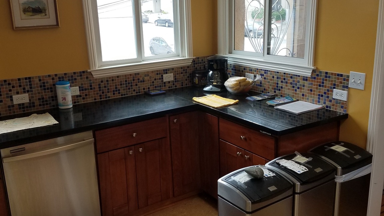 Photo of Kitchen in University Mound