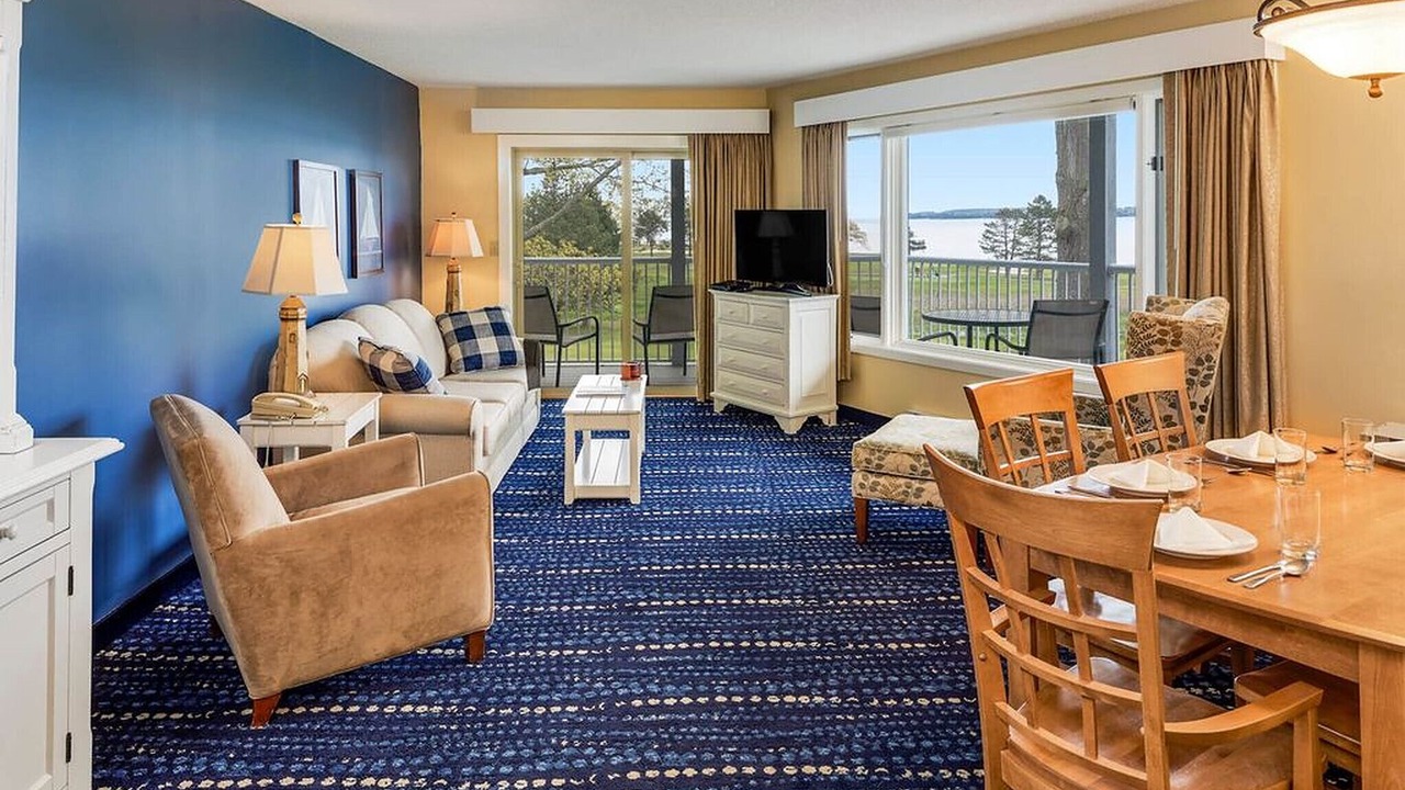 Photo of Livingroom in Glen Cove