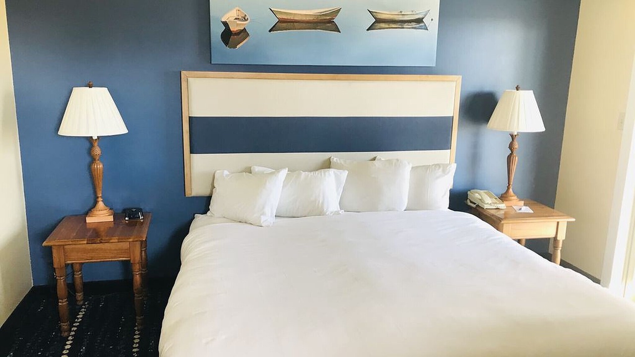 Photo of Bedroom in Glen Cove