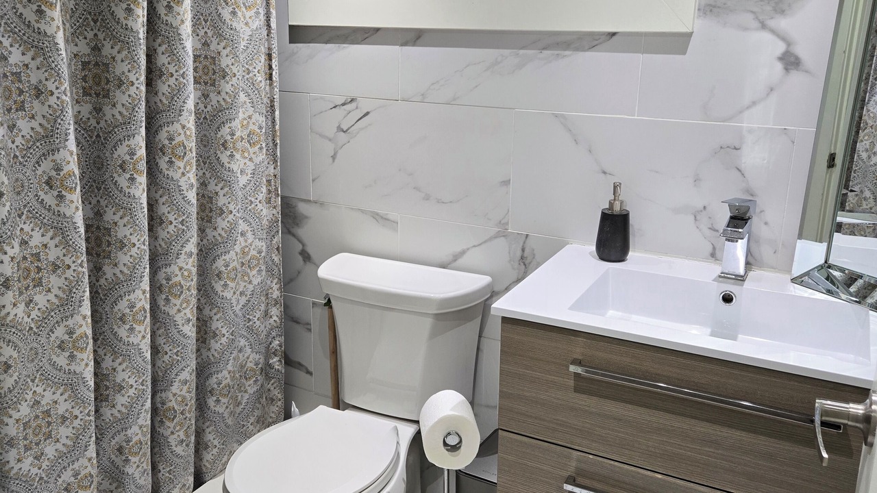 Photo of Bathroom in Woodbine - Lumsden
